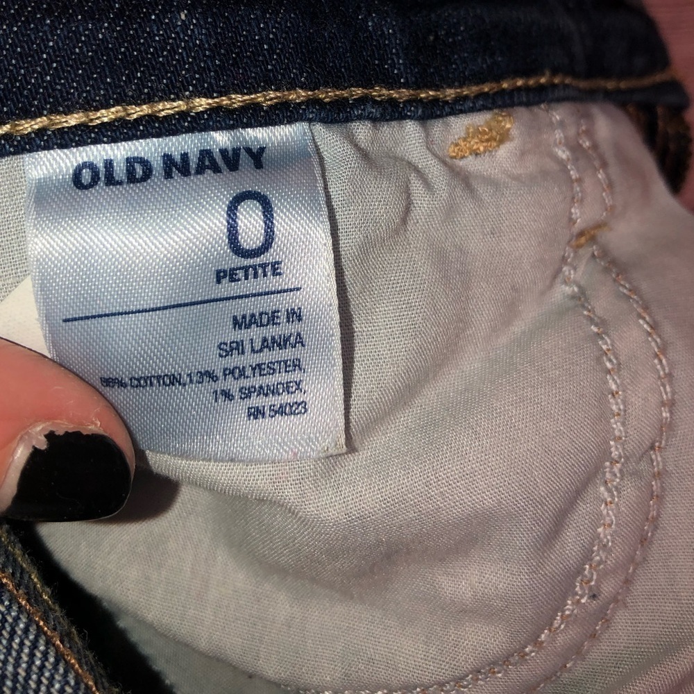 Cut-off Jean Shorts - Picture 4 of 6